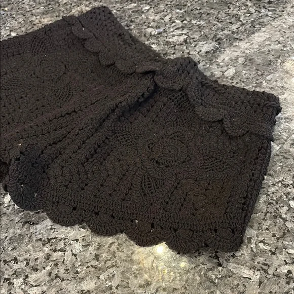 Black Bermuda Shorts with Elastic Waistband and Relaxed Fit - Picture 7 of 8